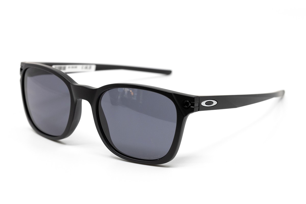 Oakley-zonnebril-optiek-vermeulen-03-2024-002.jpg